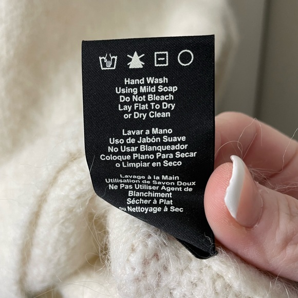 UGG NWOT Women's Lylah Rollneck Sweater in Cream Oversized 27” PTP - Picture 10 of 13